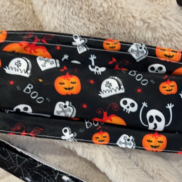New set/4 Halloween face masks - Picture 4 of 6